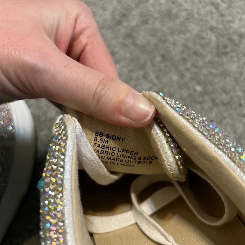 Betsey Johnson Sidny Rhinestone Platform Sneakers Womens 8.5 Silver Iridescent